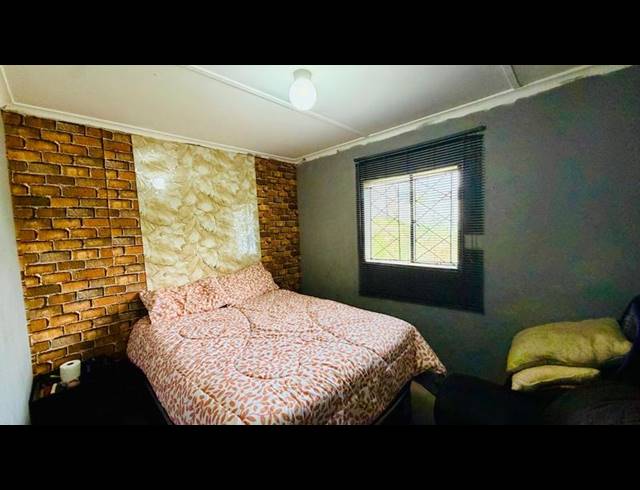 2 BEDROOM HOUSE FOR SALE IN WESTRIDGE